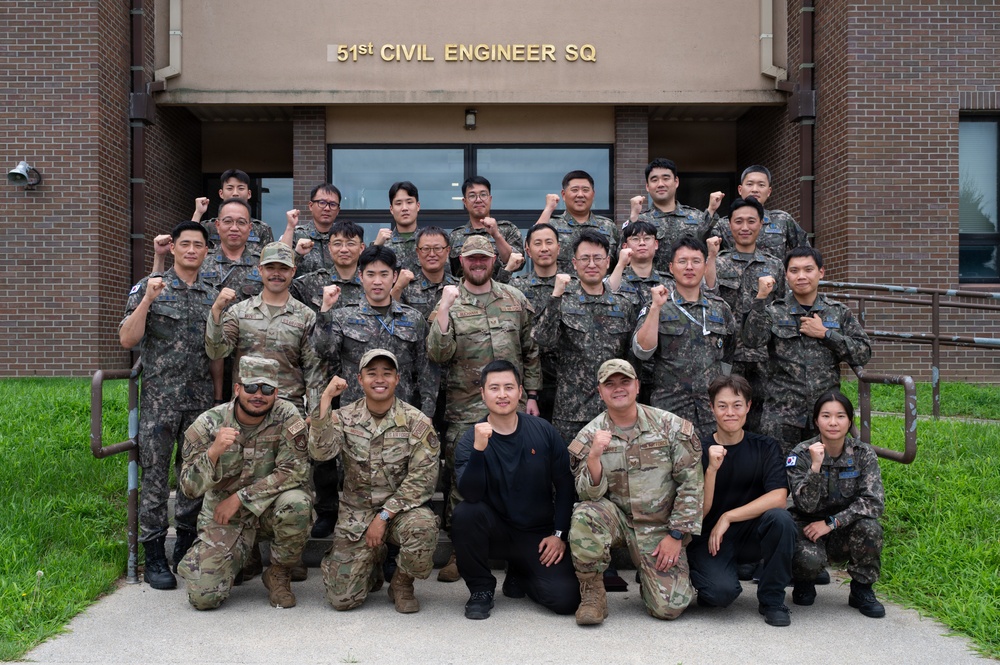 U.S., ROKAF engineers strengthen interoperability through joint aircraft arresting systems training