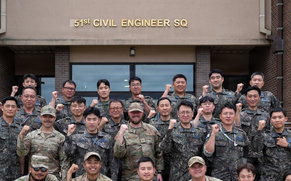 U.S., ROKAF engineers strengthen interoperability through joint aircraft arresting systems training