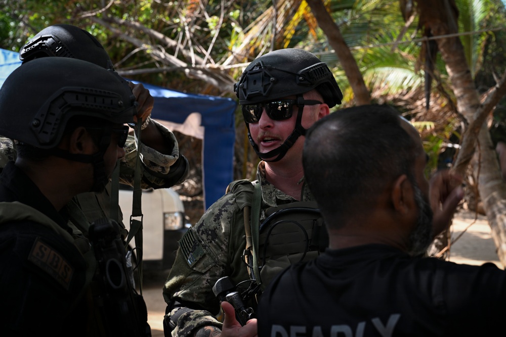 U.S. Coast Guard and Sri Lanka Navy prepare for VBSS Training
