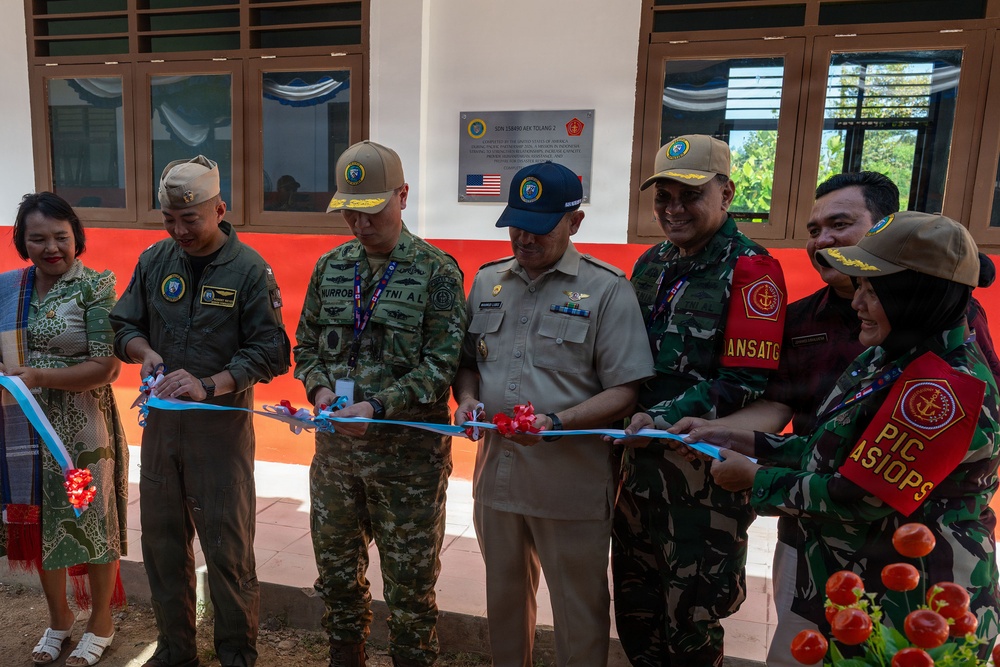 Pacific Partnership 2026 Holds Ribbon Cutting Ceremony For SD Negeri 158490 Aek Tolang 2 Elementary School and SD Negeri 158309 Pandan 3 in Pandan, Indonesia