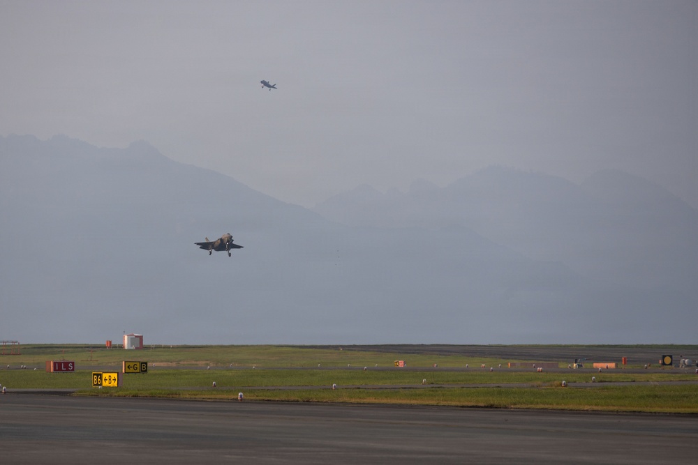VMFA-121 returns home from 31st Marine Expeditionary Unit