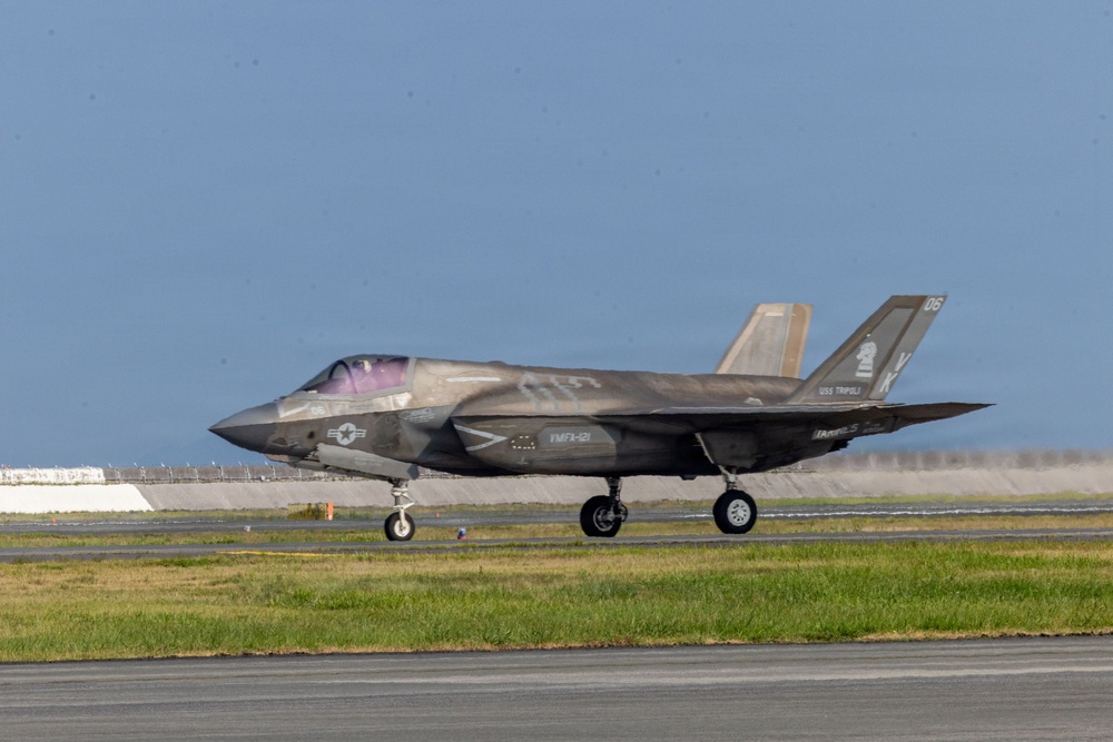 Marine Fighter Attack Squadron 121 returns home from 31st Marine Expeditionary Unit