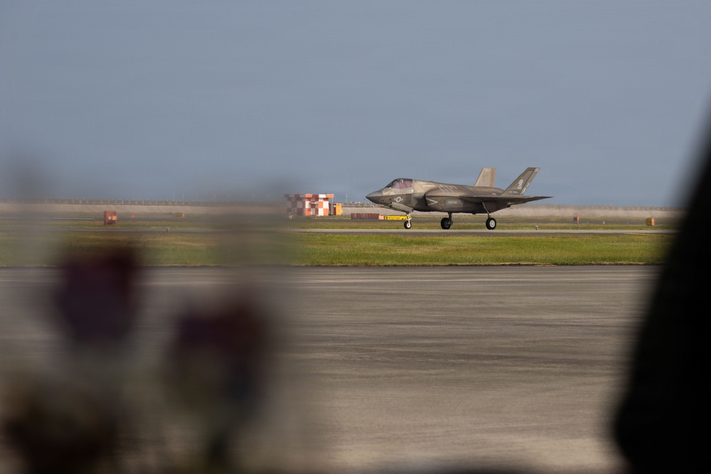 VMFA-121 returns home from 31st Marine Expeditionary Unit