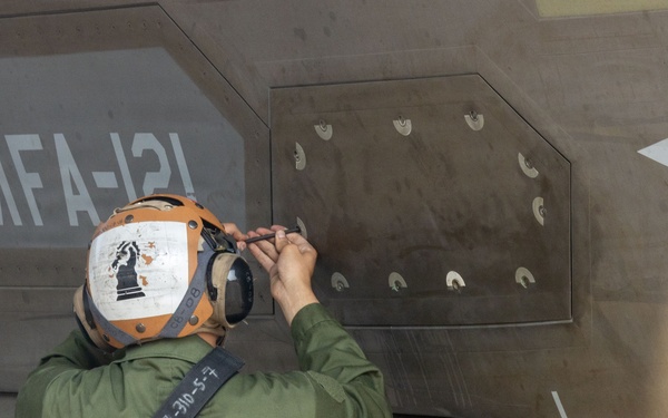 Marine Fighter Attack Squadron 121 returns home from 31st Marine Expeditionary Unit