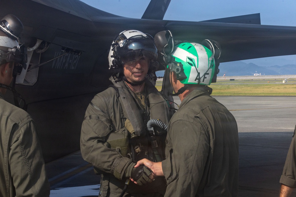 Marine Fighter Attack Squadron 121 returns home from 31st Marine Expeditionary Unit