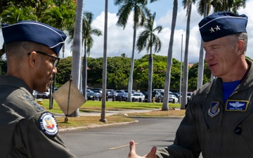 ACC commander visits PACAF