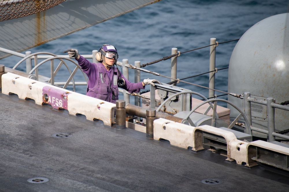 USS Boxer, 11th MEU Conducts Flight Operations