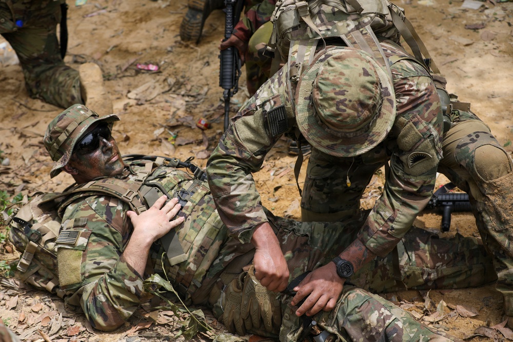 U.S. and Bangladesh Forces Strengthen Skills during FTX