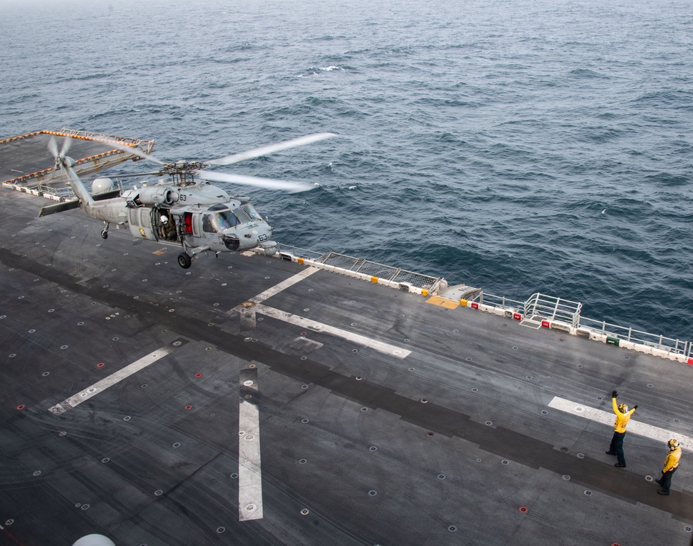 USS Boxer, 11th MEU Conducts Flight Operations