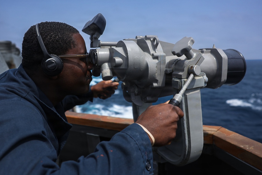 Bridge Operations Aboard USS Mason (DDG 87)