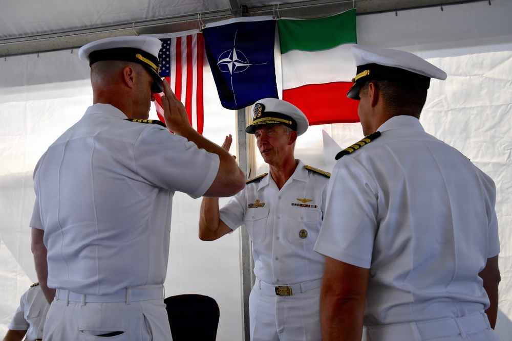 USS Mount Whitney Holds Change of Command Ceremony