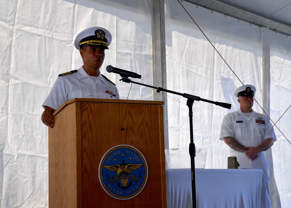 USS Mount Whitney Holds Change of Command Ceremony