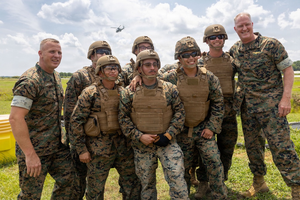 2nd Marine Aircraft Wing commanding general visits AGS leaders course