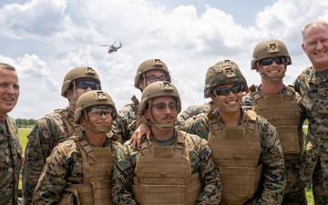 2nd Marine Aircraft Wing commanding general visits AGS leaders course