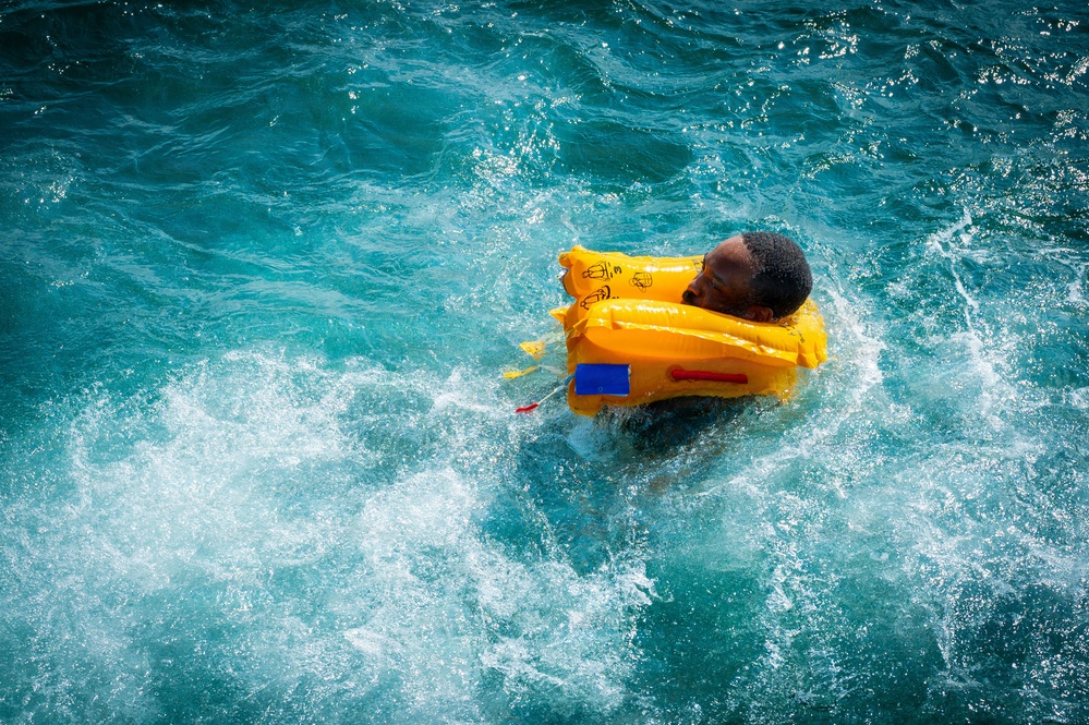 U.S. Airmen partner with Caister Lifeboat Volunteer Service for SERE training