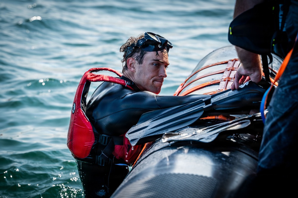 U.S. Airmen partner with Caister Lifeboat Volunteer Service for SERE training