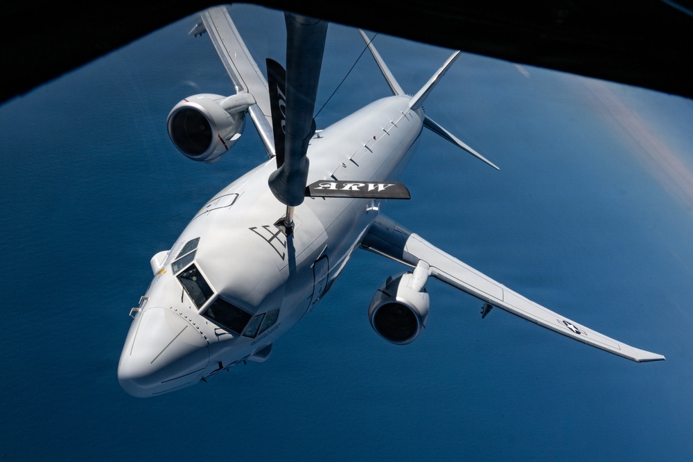 100 ARW refuels Navy P8