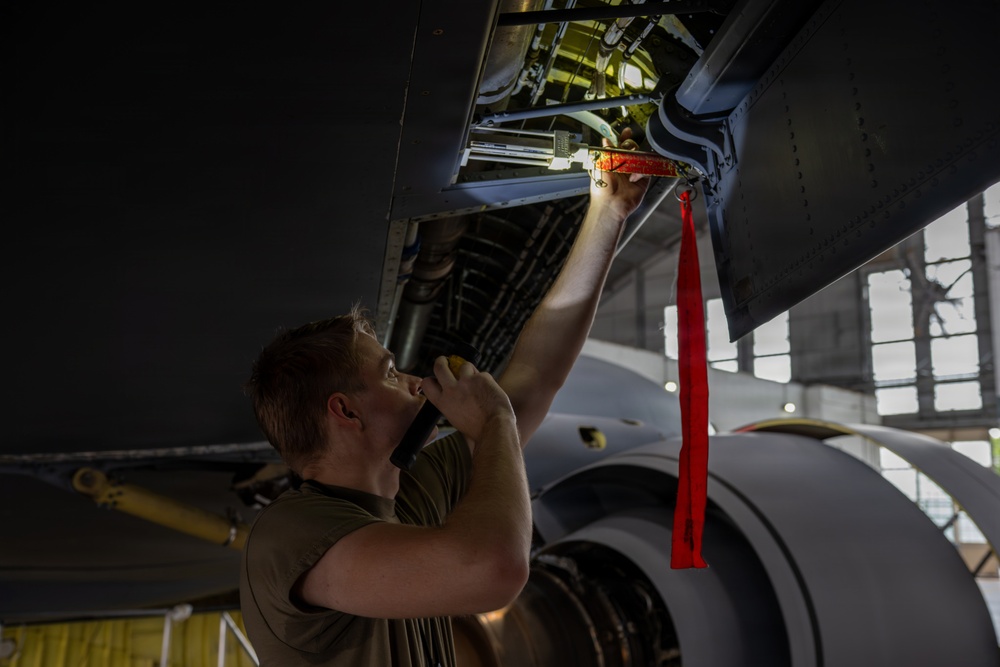 6th MXS ISO Airmen inspect the backbone of USAF Mobility