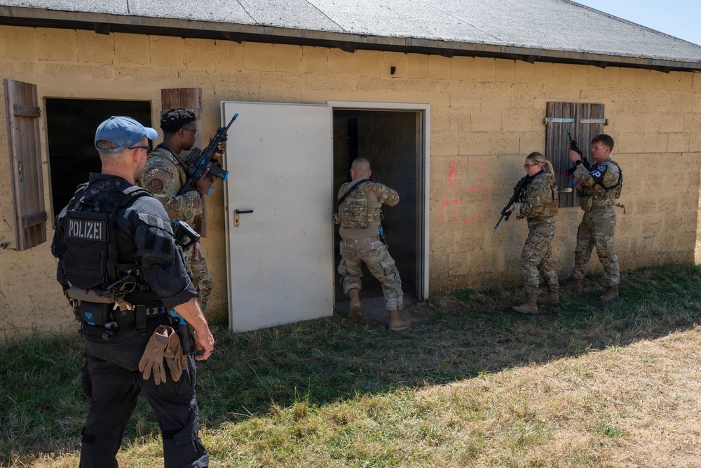 U.S. Airmen conduct bilateral tactical training with German law enforcement