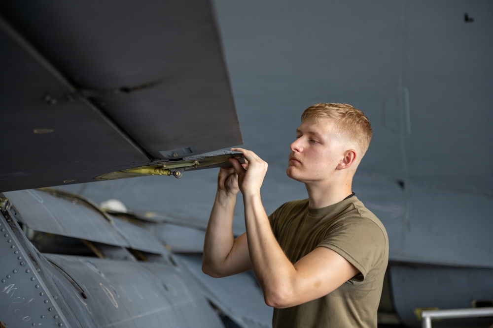 6th MXS ISO Airmen inspect the backbone of USAF Mobility