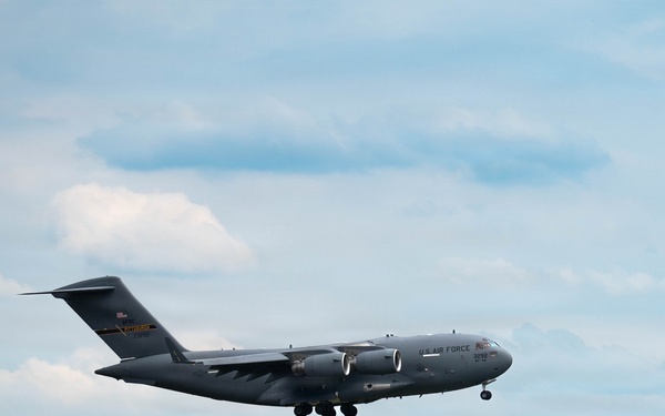 C-17 landing