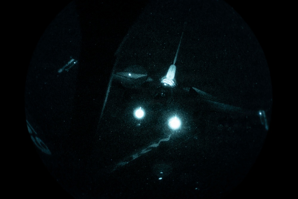 F16s refueled during night ops in CENTCOM AOR