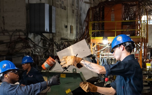 USS John C. Stennis (CVN 74) Daily Operations