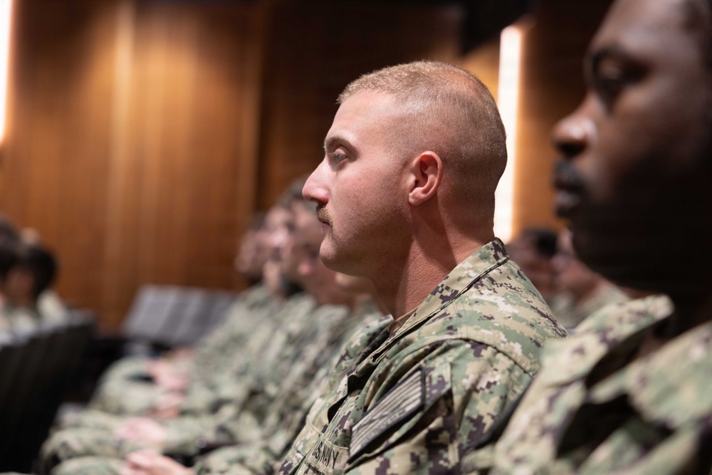 Sailors Graduate from Basic Division Officer Course