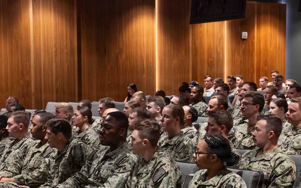 Sailors Graduate from Basic Division Officer Course