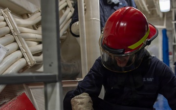 USS Mahan Conducts General Quarters Drill