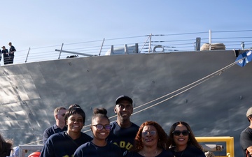 USS Truxtun Returns to Naval Station Norfolk from Deployment to U.S. 4th, 5th, and 6th Fleets