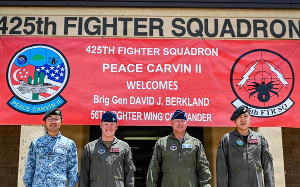56 FW commander joins Singaporean 425 FS immersion
