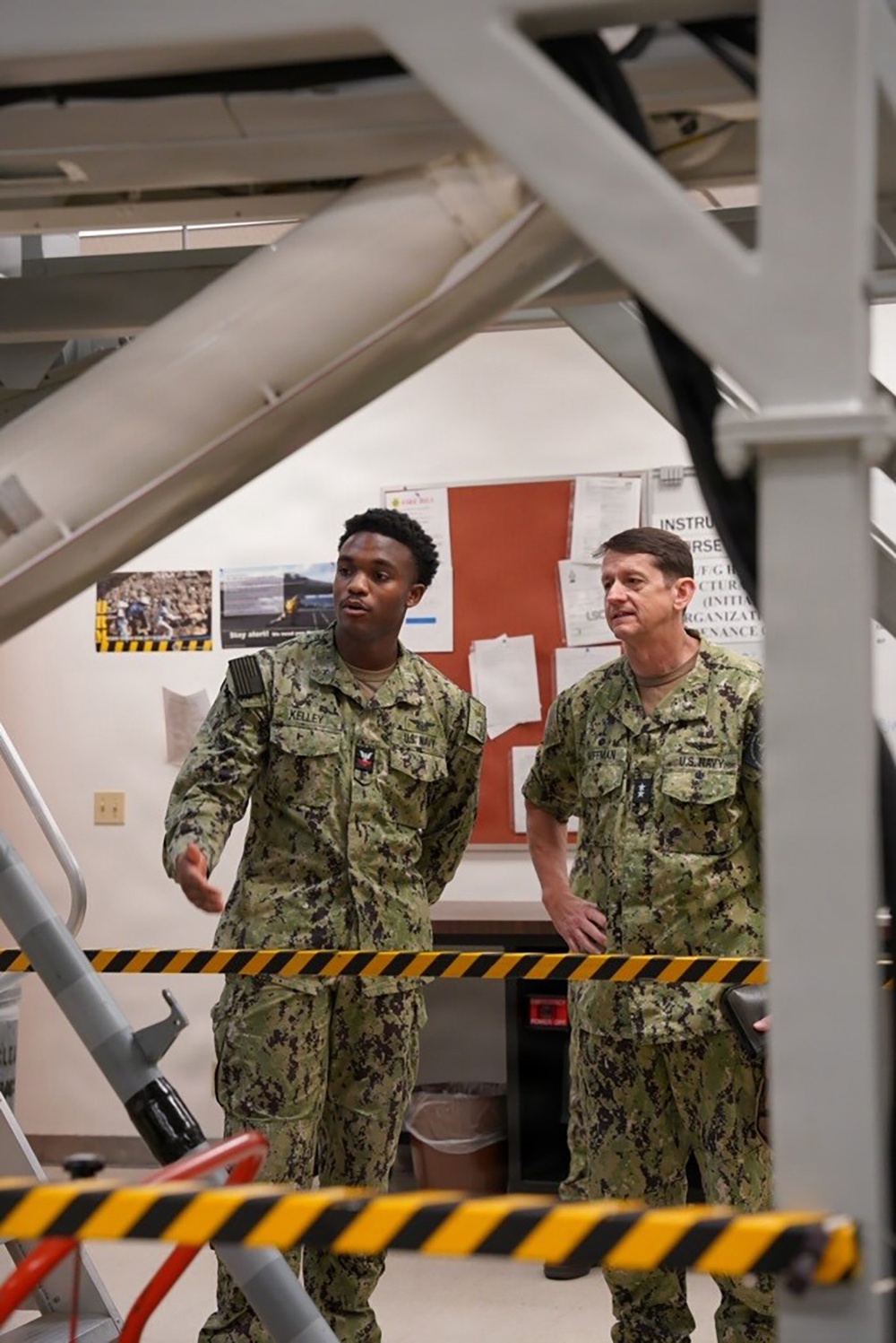 NETC commander visits CNATT Unit Lemoore