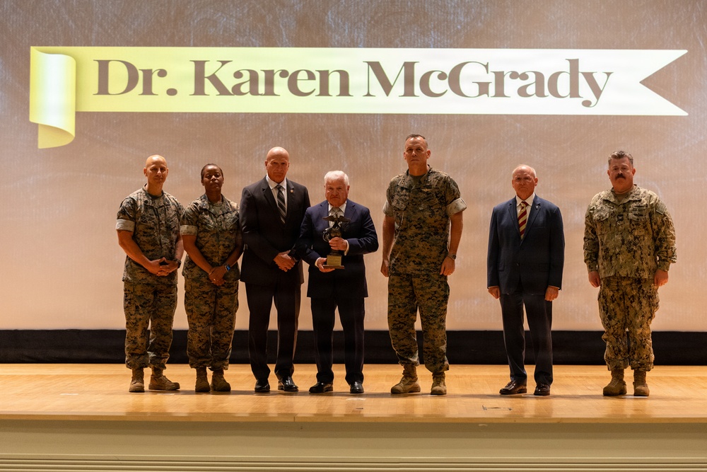 PAE-MC Senior Leaders Recognize Elite Marines and Civilians