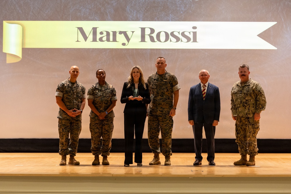 PAE-MC Senior Leaders Recognize Elite Marines and Civilians