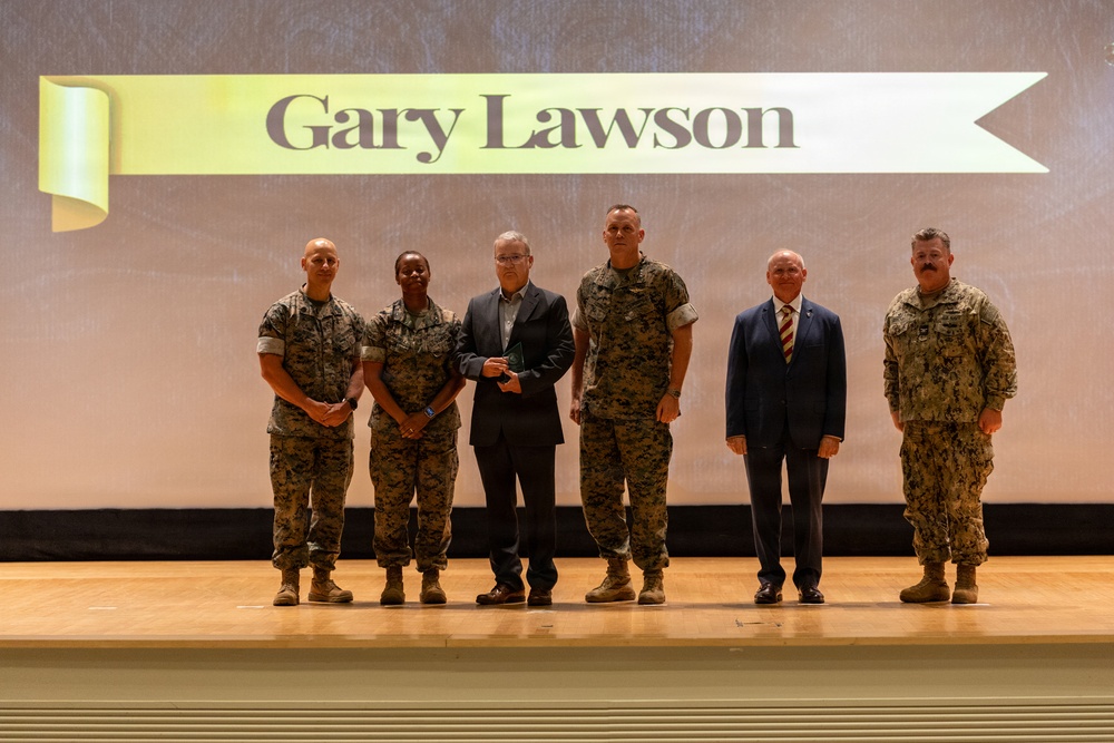 PAE-MC Senior Leaders Recognize Elite Marines and Civilians