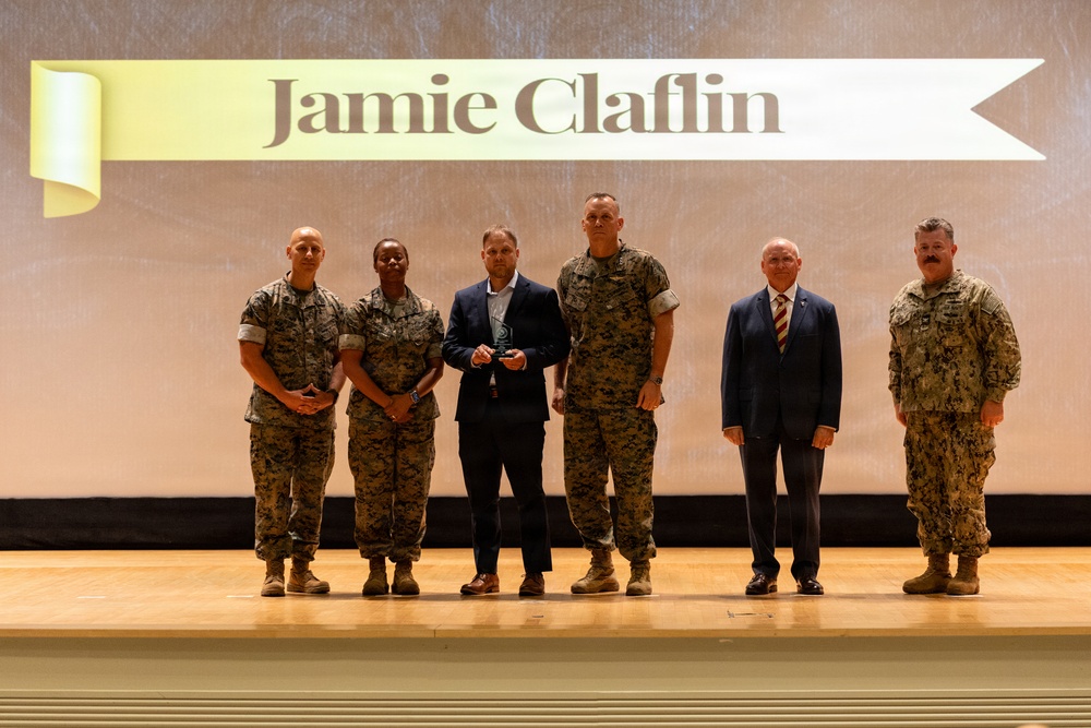 PAE-MC Senior Leaders Recognize Elite Marines and Civilians