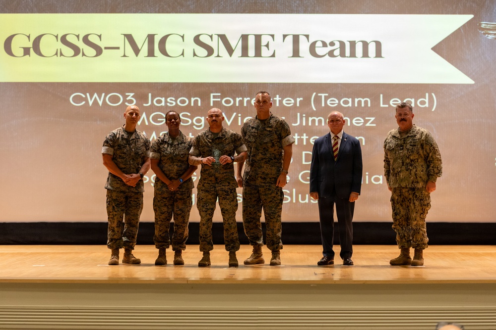 PAE-MC Senior Leaders Recognize Elite Marines and Civilians