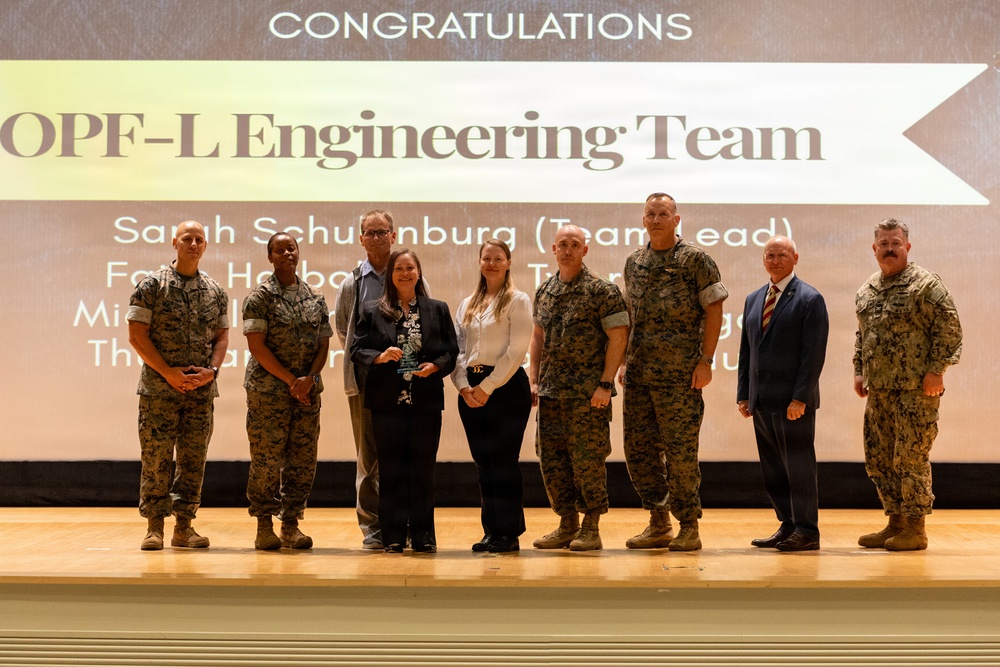 PAE-MC Senior Leaders Recognize Elite Marines and Civilians