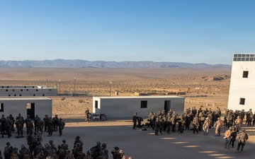 2/1 conducts an Urban Assault during SLTE 4-26