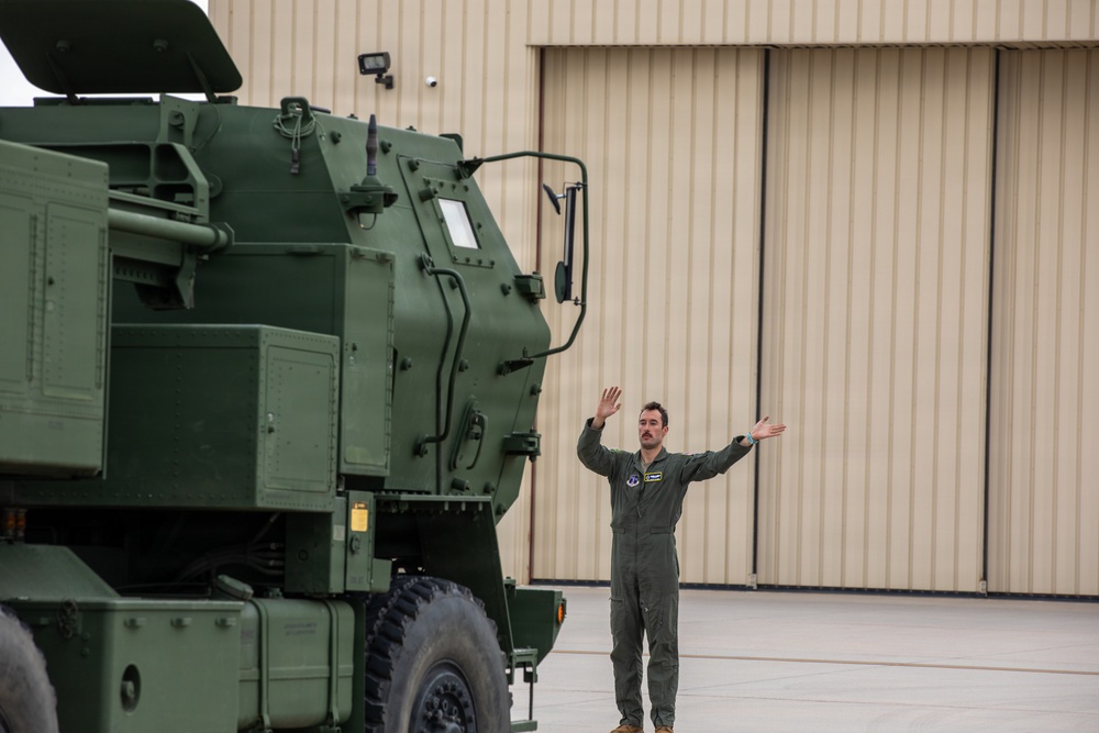 South Dakota RTI, Minnesota Air National Guard strengthen HIMARS deployment readiness through joint airlift training