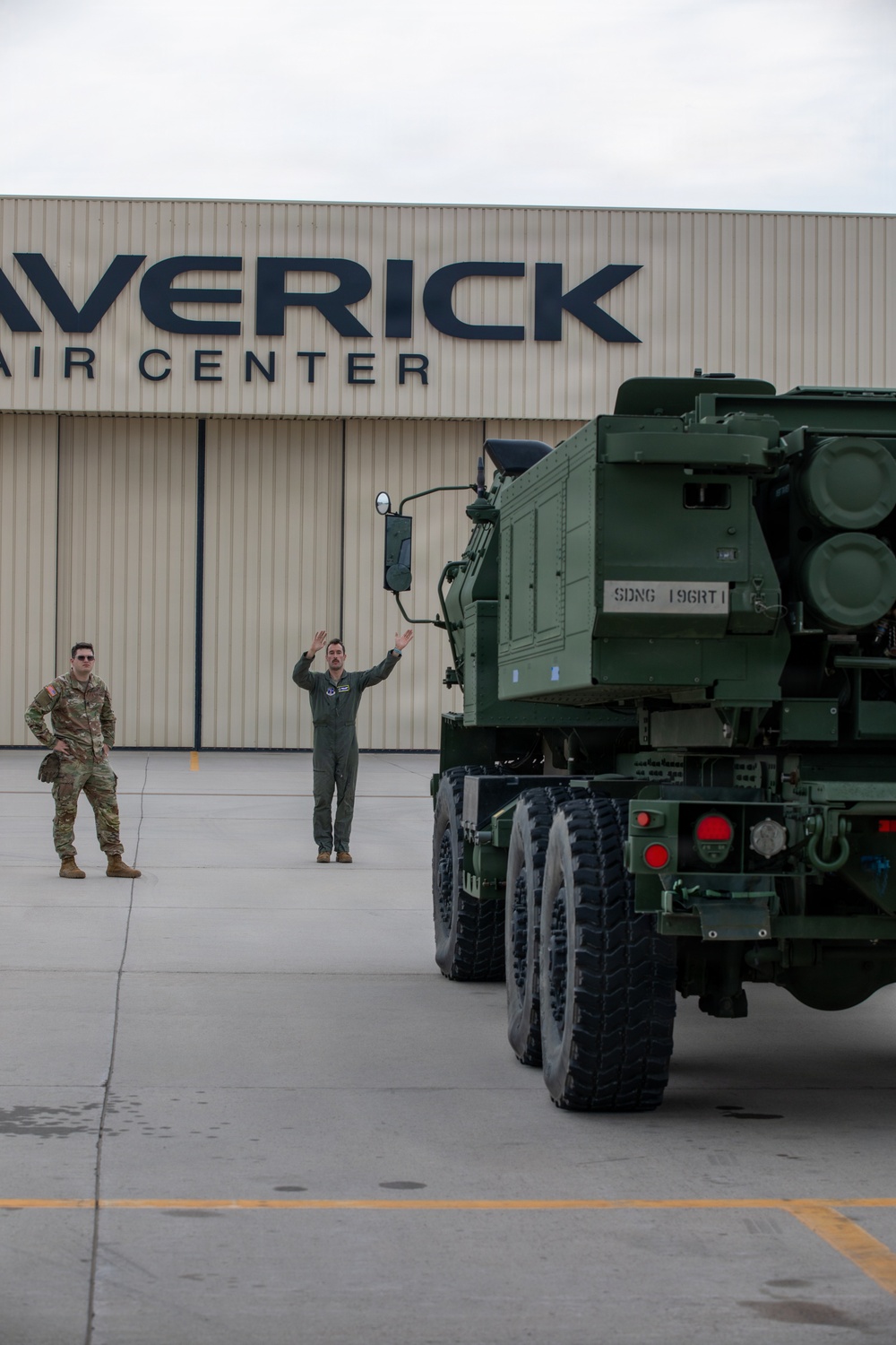 South Dakota RTI, Minnesota Air National Guard strengthen HIMARS deployment readiness through joint airlift training