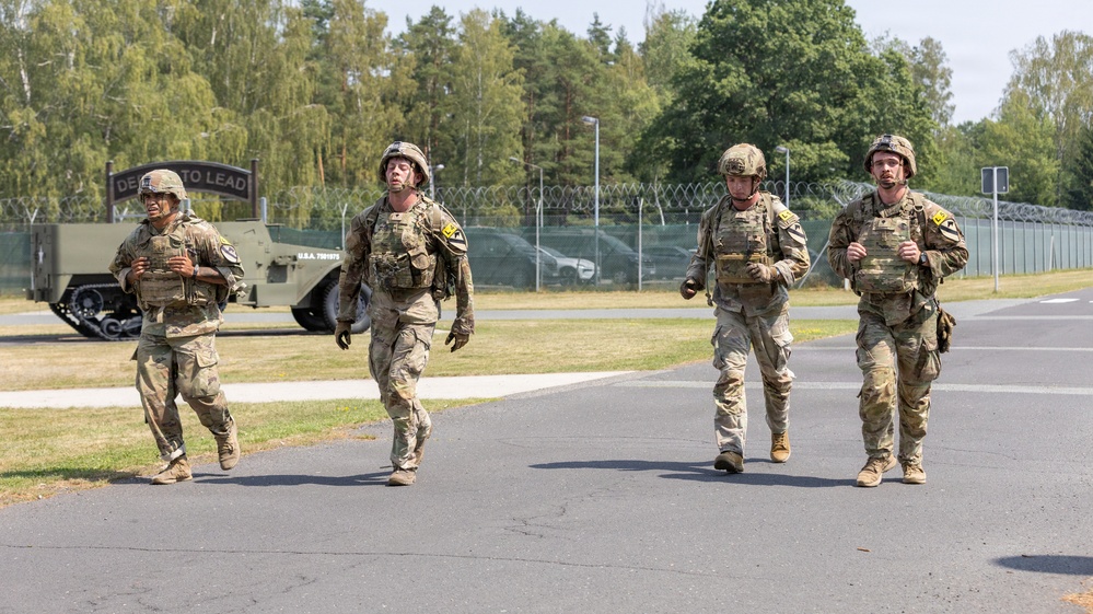 U.S. Army Europe and Africa Best Squad Competitors Take on Iron Challenge