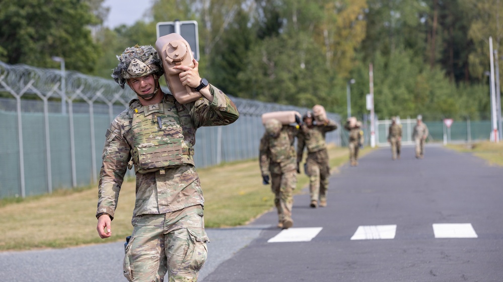 U.S. Army Europe and Africa Best Squad Competitors Take on Iron Challenge