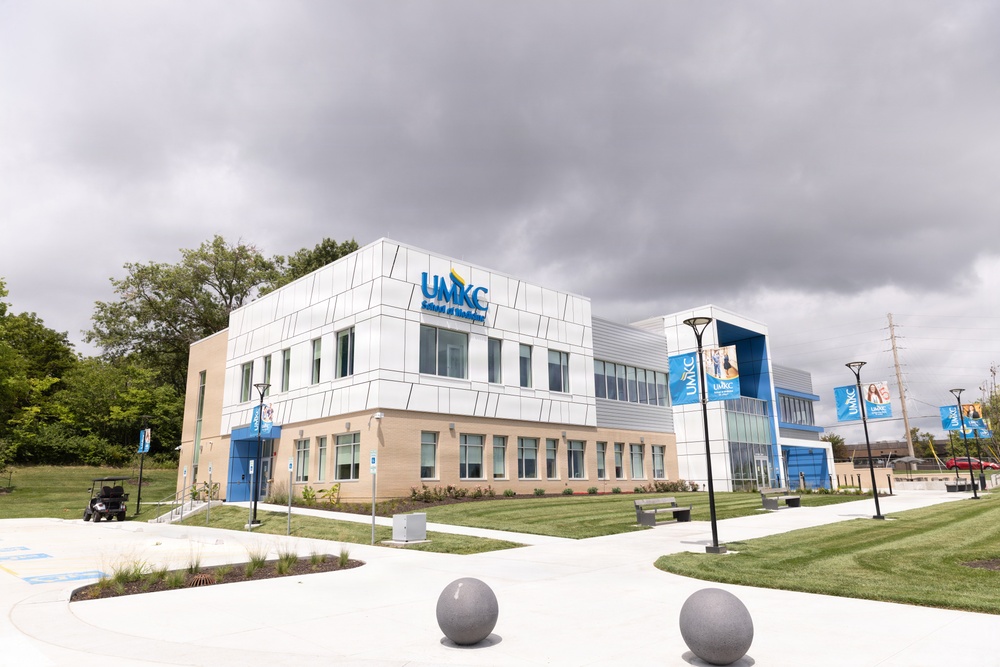 139th Medical Group, Detachment 1, train with University of Missouri-Kansas City (UMKC) students