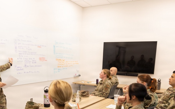 139th Medical Group, Detachment 1, train with University of Missouri-Kansas City (UMKC) students