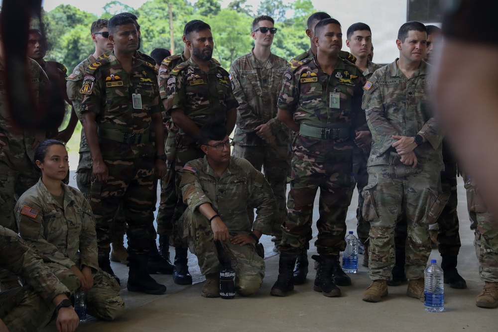U.S. Army Pacific Soldiers and Bangladesh Army Soldiers Conduct Counterterrorism Training