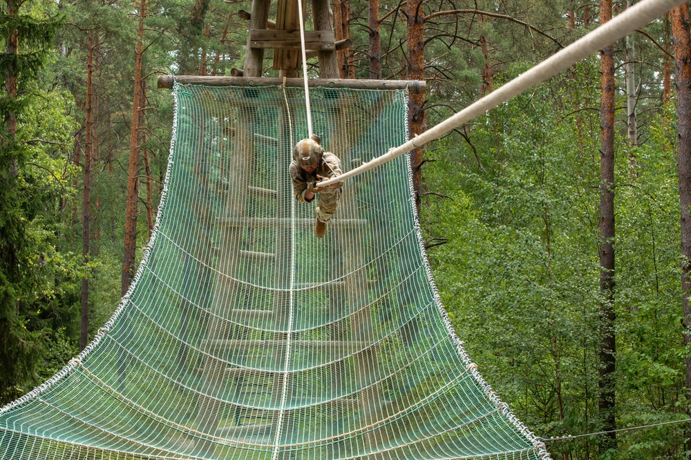 USAREUR-AF Best Squad Competition: Soldiers tackle obstacle course in Germany