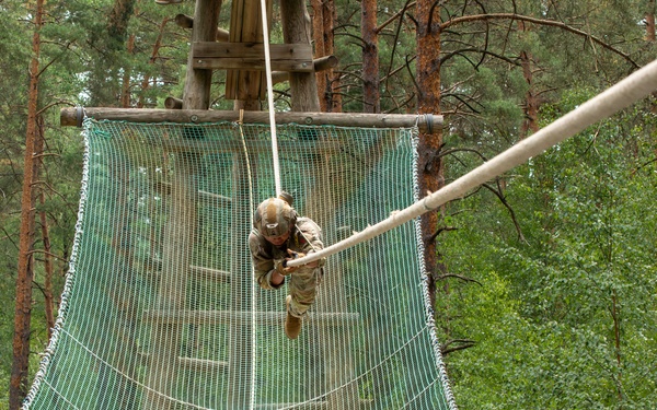 USAREUR-AF Best Squad Competition: Soldiers tackle obstacle course in Germany