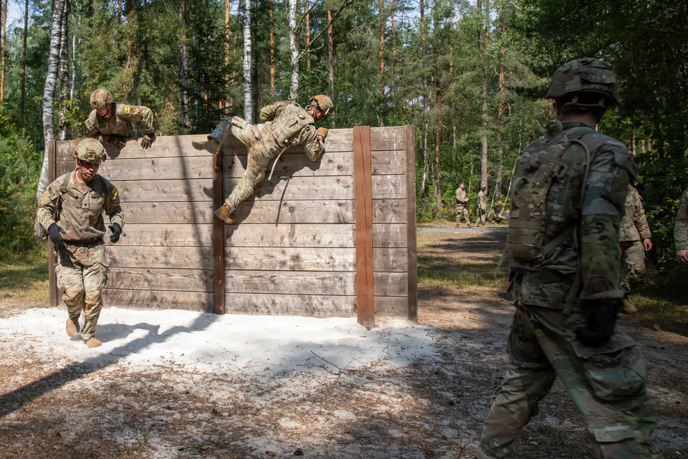 USAREUR-AF Best Squad Competition: Soldiers tackle obstacle course in Germany